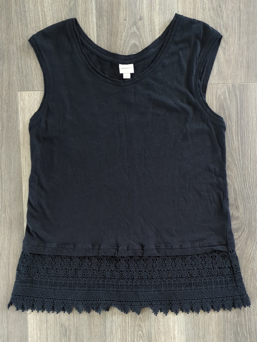 Merona Women's Sleeveless Laced Top Size L